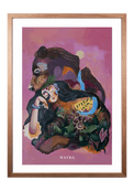 Fine-Art-Kunstdruck einer schützenden Bärin mit Frau und Naturmotiven von Wayra Arts