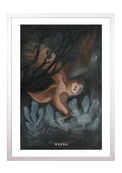 Fine-Art-Kunstdruck eines mystischen Waldkauzes in einer nächtlichen Waldlandschaft von Wayra Arts
